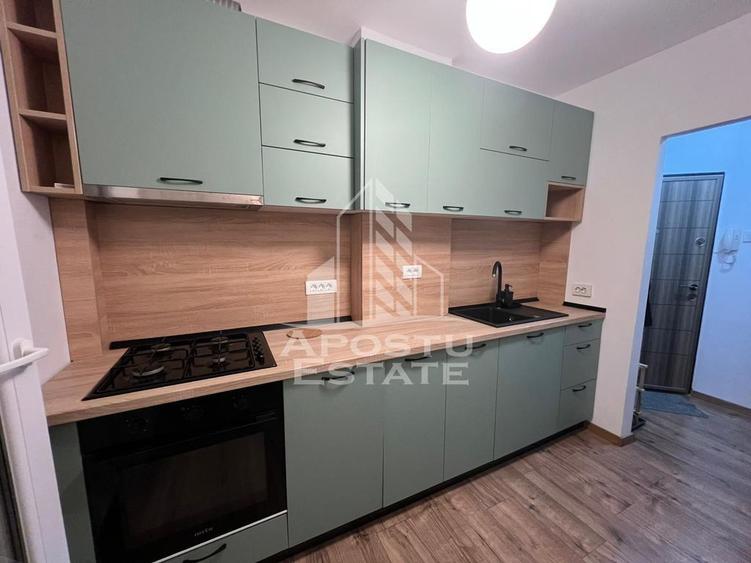 Apartament cu 2 camere semidecomandat, mobilat în Dacia