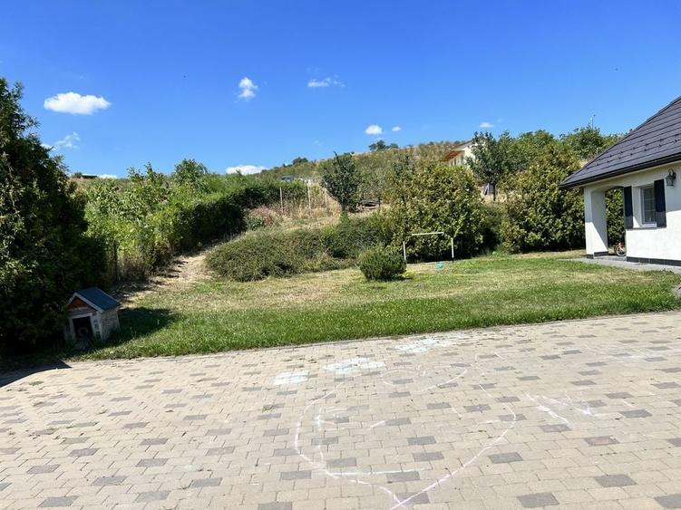 Casă cu 4 camere în Iris