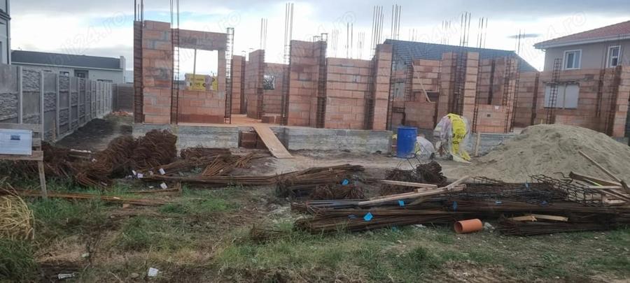 Casă cu Teren 250 Mp în Moșnița Nouă