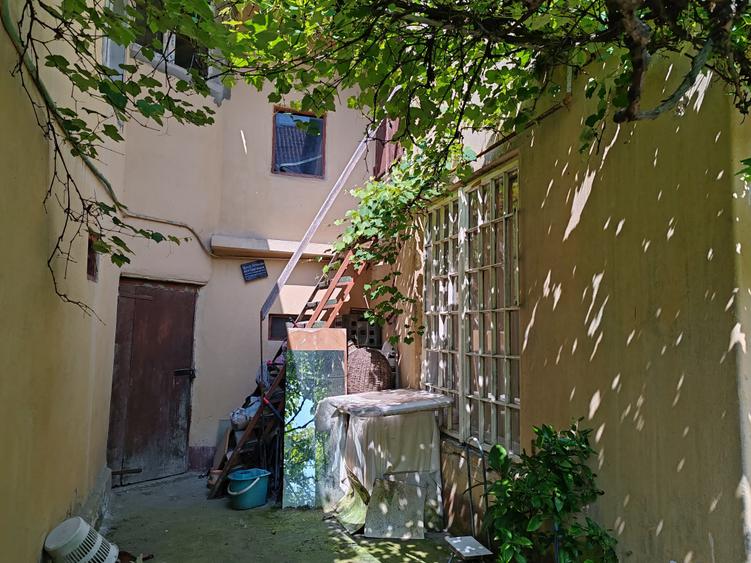 Casă cu 6 camere cu Canalizare în Bartolomeu