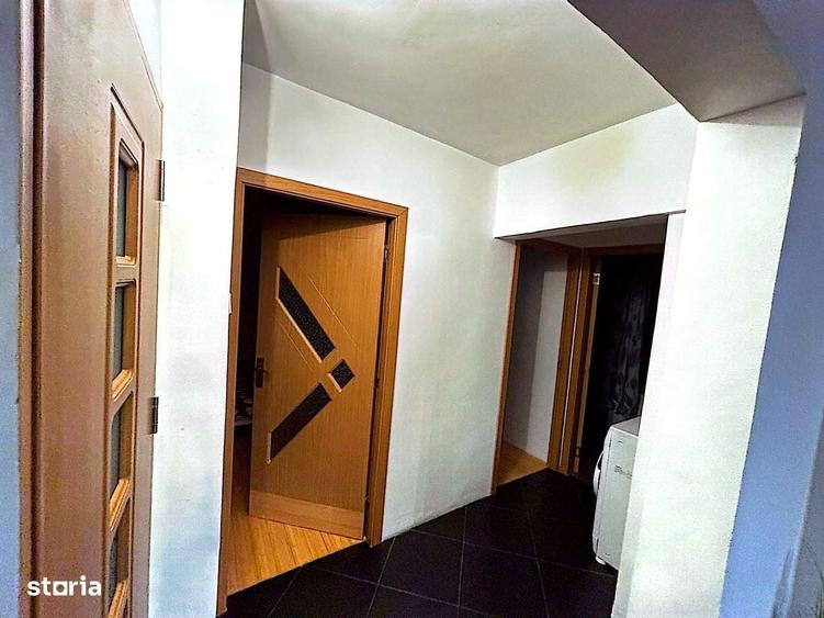 Apartament cu 3 camere decomandat în Găvana