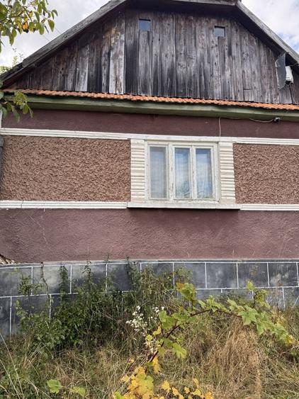 Casă cu 4 camere decomandat în Central