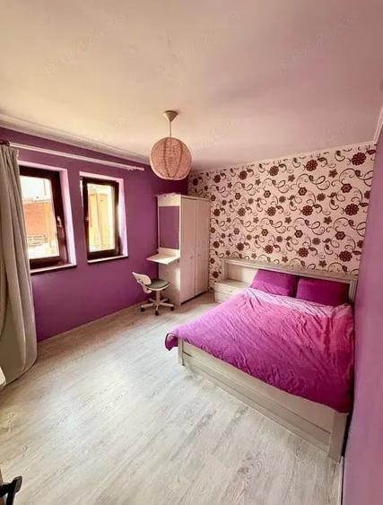 Duplex cu 7 camere cu Garaj în Florești
