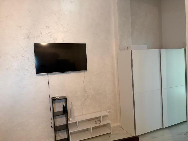 Apartament cu 2 camere decomandat, mobilat în Central