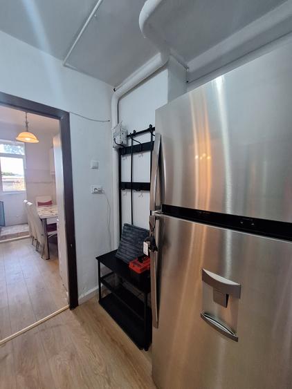 Apartament cu 2 camere semidecomandat în Grivița