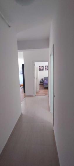 Apartament cu 2 camere semidecomandat în Berceni