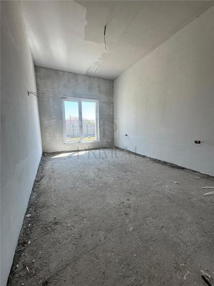 DUPLEX PE PARTER - APROAPE DE ORAS - 80 MP UTILI - 2