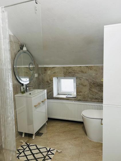 Apartament cu 4 camere decomandat în Bălcescu