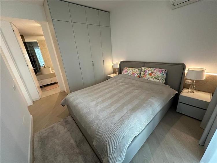Apartament cu 3 camere decomandat, mobilat în Pipera