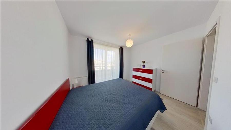 Apartament cu 2 camere decomandat, mobilat în Tractorul