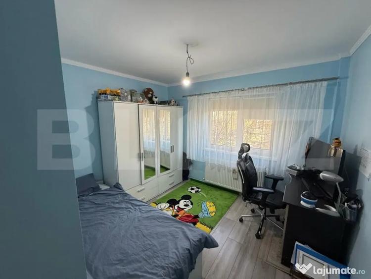 Apartament cu 4 camere decomandat în Carpați 1
