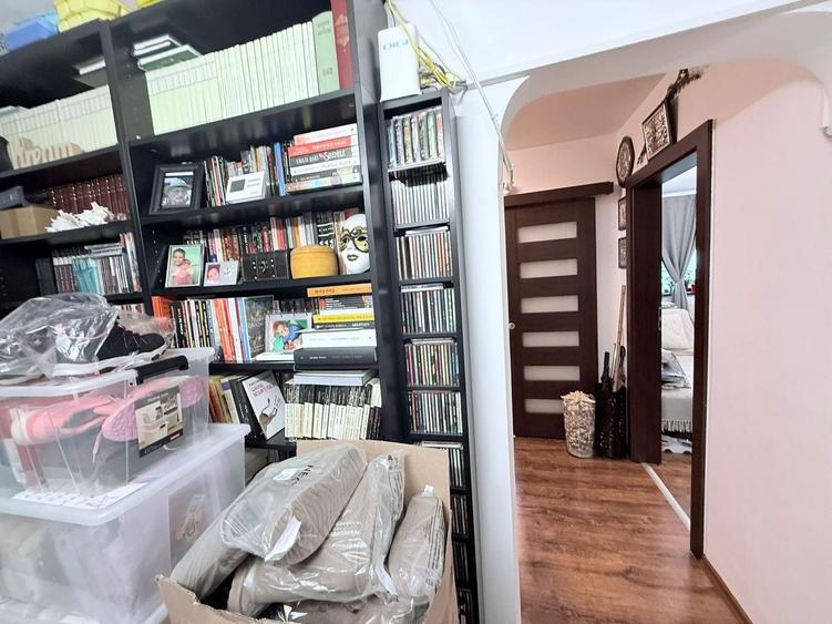 Apartament cu 4 camere decomandat, mobilat în Drumul Taberei