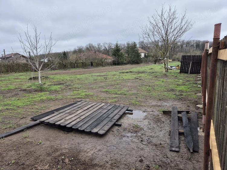 Teren de 550 mp, în Gulia