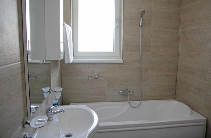 Apartament cu 2 camere decomandat în Nord