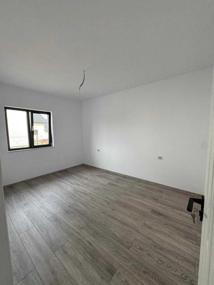 Casă cu 3 camere cu Teren 340 Mp în Lunca Cetățuii