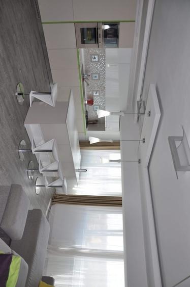 Inchiriez  apartament 2 camere lux Faleza Nord - 4