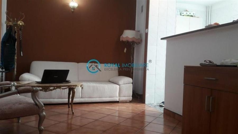 Royal Imobiliare - Vanzare Apartament zona Ultracentrala - 1