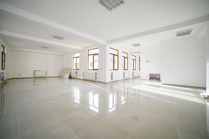 PREȚ REDUS CU 60.000 EURO - Cladire lângă Teatrul de Stat - 5