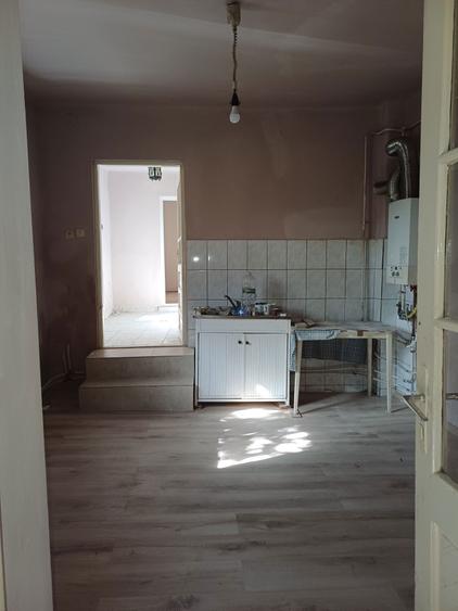 Semicentral,UMF Craiova, Casa-curte comuna! - 8