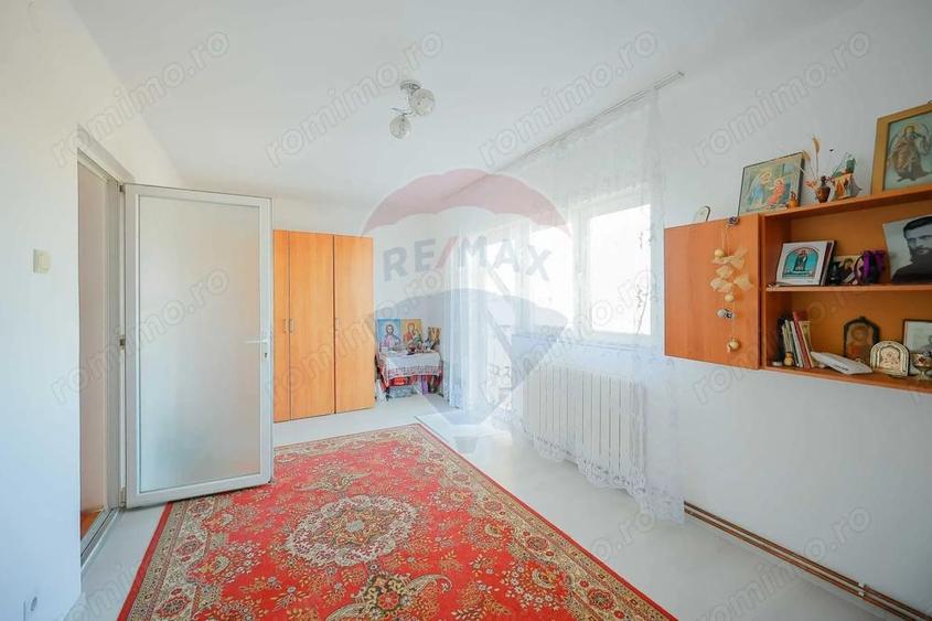 Duplex cu 5 camere ?i 506 mp teren de vanzare, str. Nufarului - 9