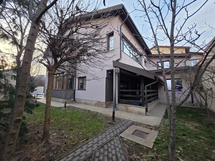 Timpuri Noi, 10 minute metrou, pe Cuza Voda, vila exclusivista P+1+M, lux, - 2