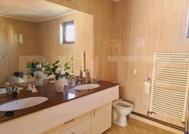 Vila 350 mp utili, teren 700 mp, strada Craitelor - 14