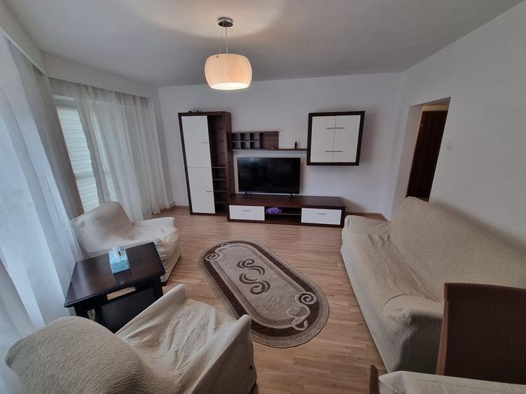 Bd mamaia spitalul militar-apartament 2 camere decomandat mobilat complet - 1
