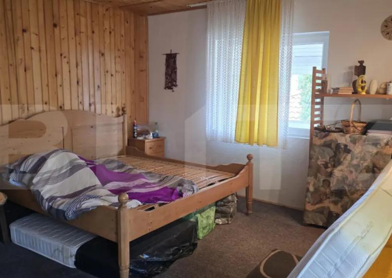 Casa 5 camere , 300 mp; Teren - 2000 mp . Viile Satu Mare - 4