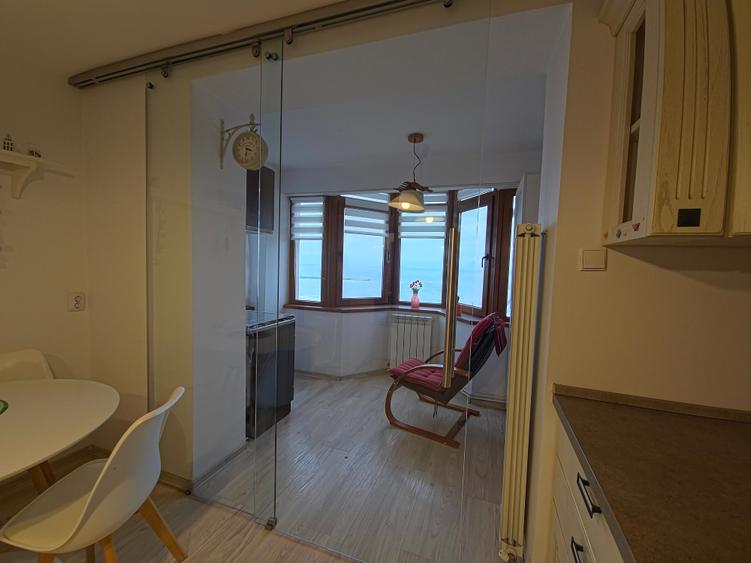 Faleza Nord 3 camere vedere la mare loc de parcare termen lung - 21