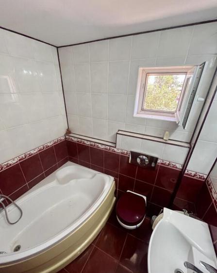 Casa de vanzare Frumusani - Spatiu Comercial la Parter - 25 - 2