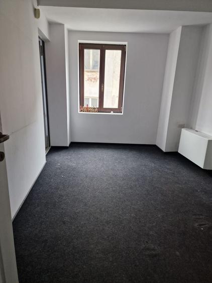 Zona Centrul Isoric  Etaj 1 supr 140mp cu intrare separata din strada - 6