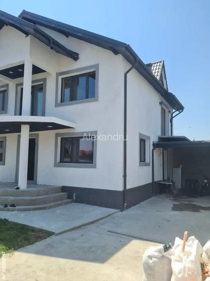 Vand urgent casa propietate privata Vand urgent casa propietate privata