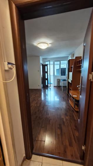 VANZARE GARSONIERA - 4