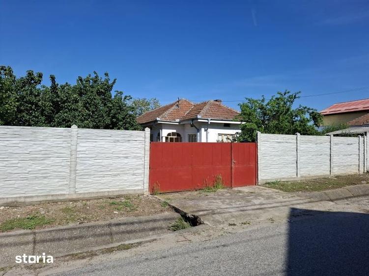 Casa si teren de vanzare in Teis, Bals - 1096 mp - 1
