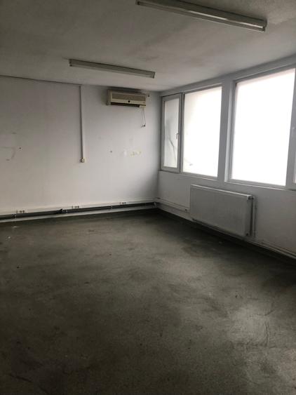 Călărași Închiriez casa Individuala parter 430 mp curte 100 mp centrală proprie - 4