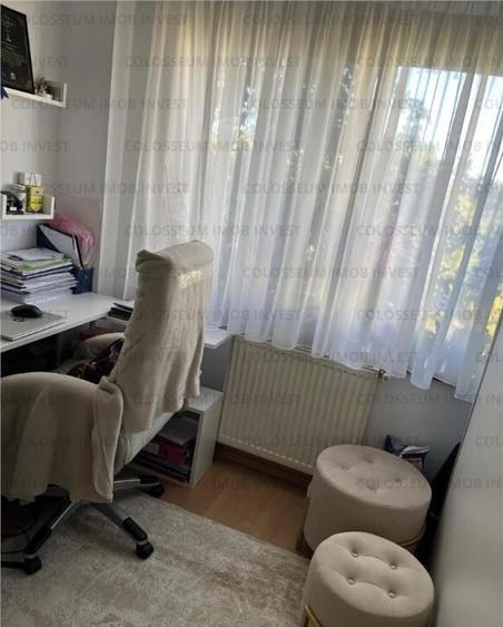 Apartament 4 camere, decomandat - zona Tractorul - 3