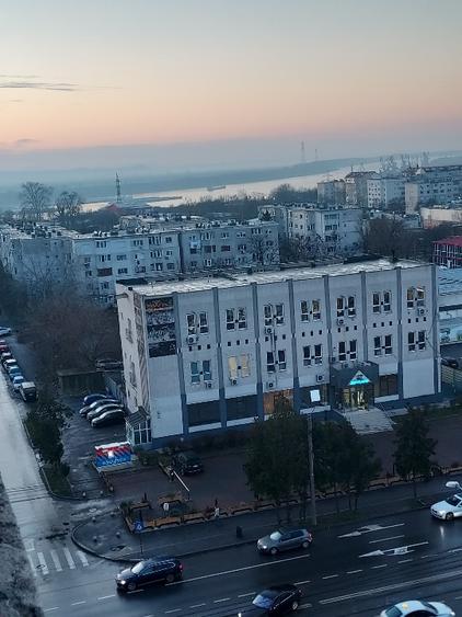 Apartament 3 camere,decomandat 2 balcoane,etaj 9 din 10, - 1