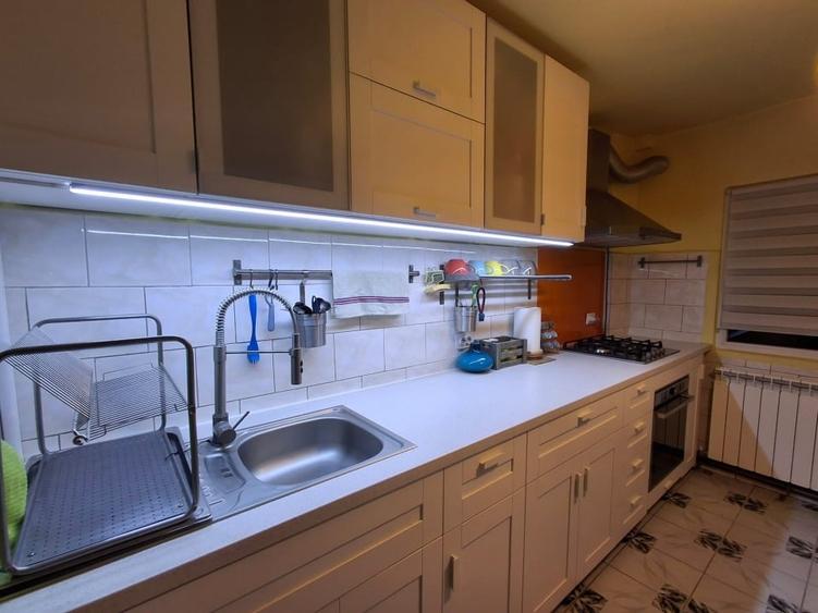 Apartamemt 3 camere decomandat - 2