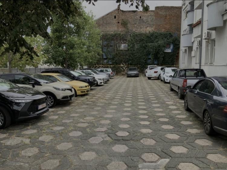 Inchiriez spatiu central cu parcare privata - 3