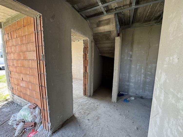 Sacalaz, 1/2 Duplex pe Etaj, 4 Camere,2 Bai,Terasa Acoperita - 10