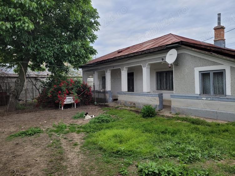 Casă cu 5 camere cu Teren 1351 Mp în Cernica