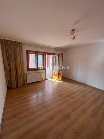 Apartament 2 camere,  izolat, 54mp, Radauti