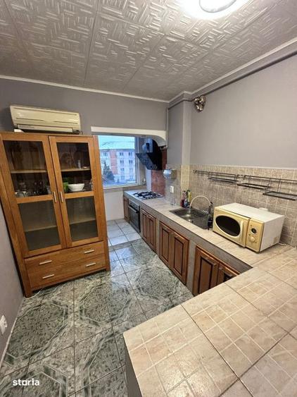 Apartament 3 camere, etaj 3, 68 mp, Zona Bd. Republicii - 10