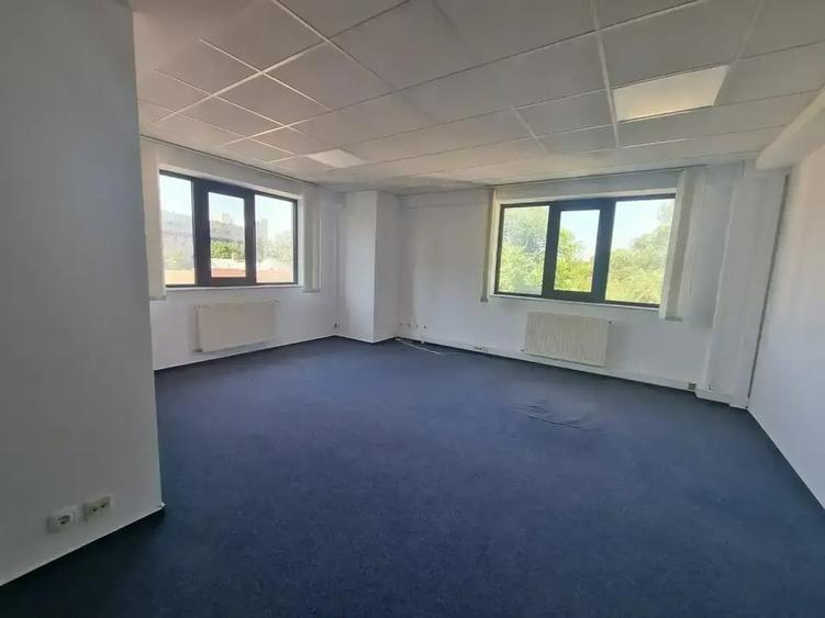 Cladire Birouri Pretabil Clinica Medicala 30 locuri de parcare - 5