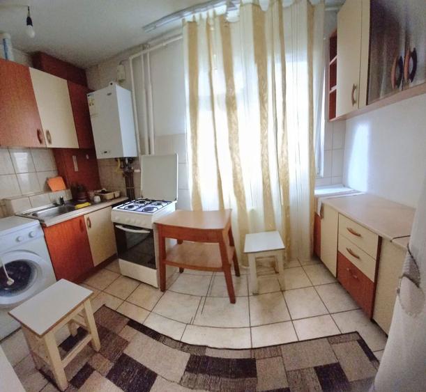 Inchiriez garsoniera Tractorul - 8