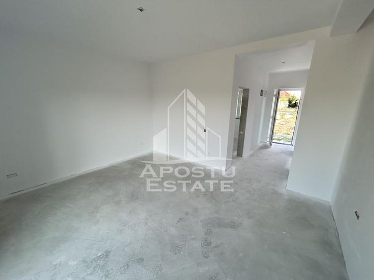 Vand apartament in triplex P+E+M, proiect deosebit, la alb, Sacalaz. - 3