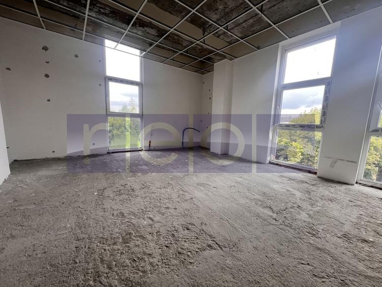 Spațiu comercial, de 585 mp, în Baba Novac