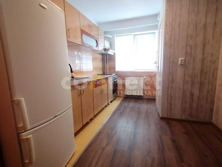 De inchiriat apartament cu 3 camere, decomandat, in Manastur, cu garaj