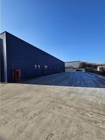 Spatiu Industrial - 1100 mp - Service Auto Complet Echipat - 13