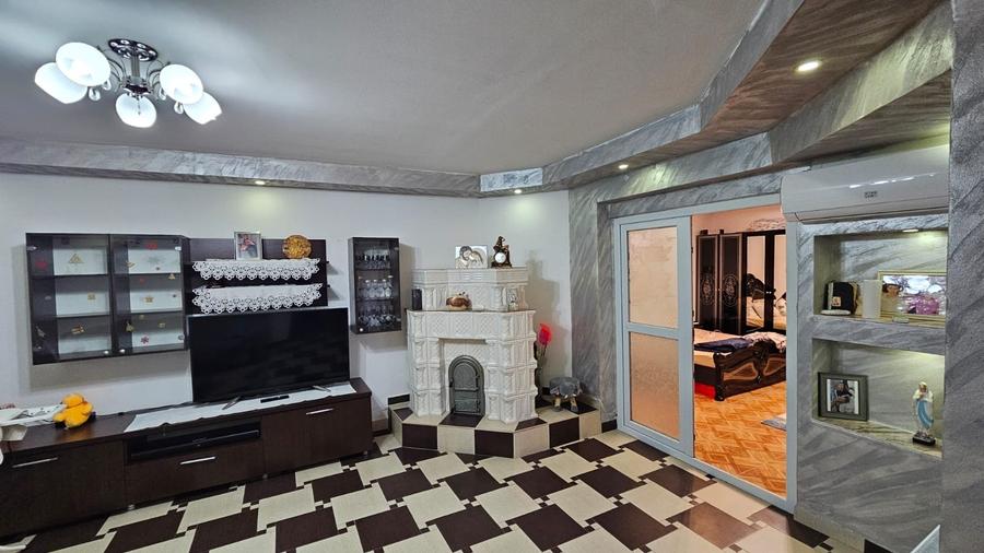 URGENT -Zona AFI Palace casa 2007 parter 3 camere  la 109000 euro - 10